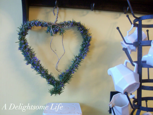 Rosemary Heart Wreath4