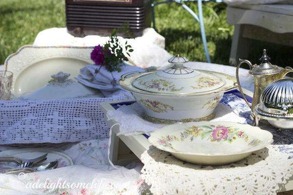 Summer Picnic Tea basket and tray