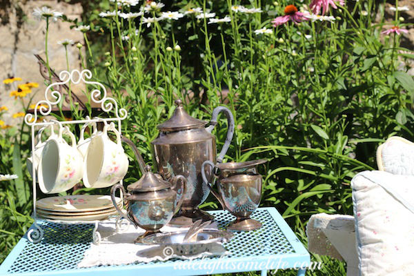 Summer Picnic Tea setting