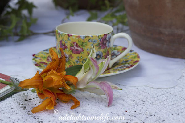 Teacup and Lilies