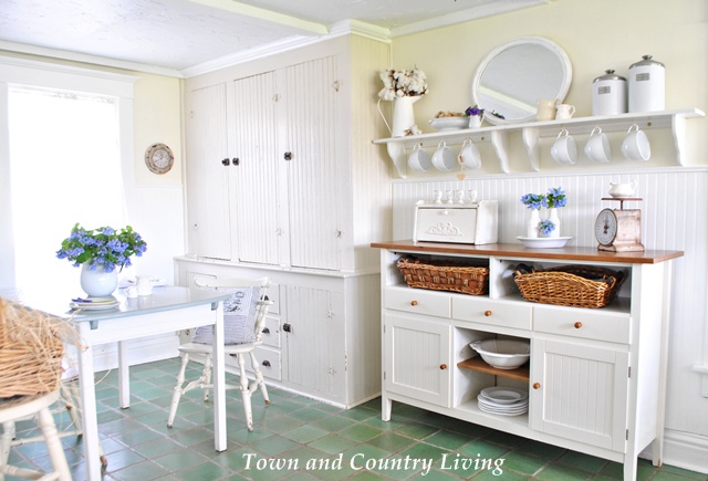 Town and Country Living Farmhouse Kitchen Style