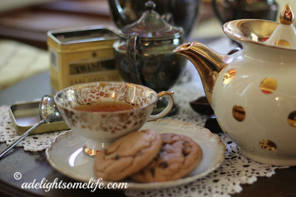 tea setting preview Downton Abbey 4