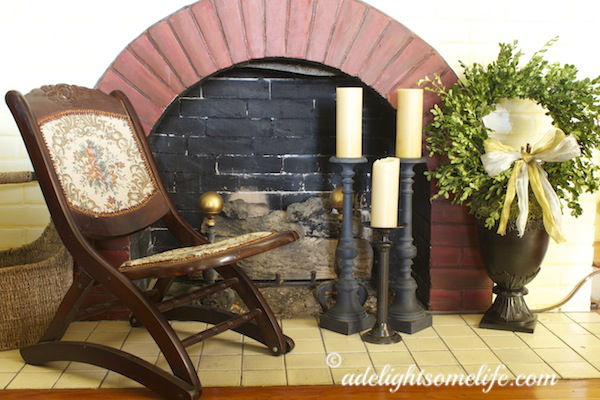 fireplace Christmas vignette