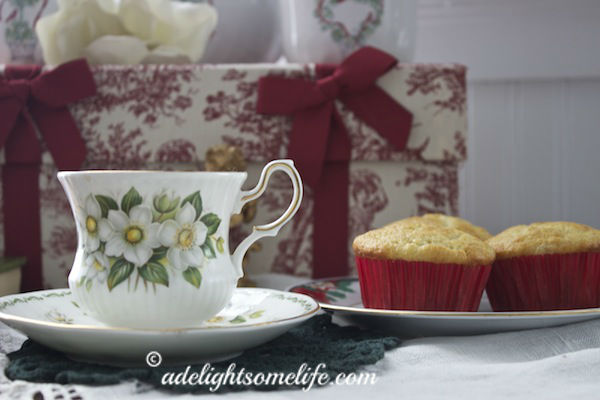 December teacup Queens banana muffin red toile box Christmas