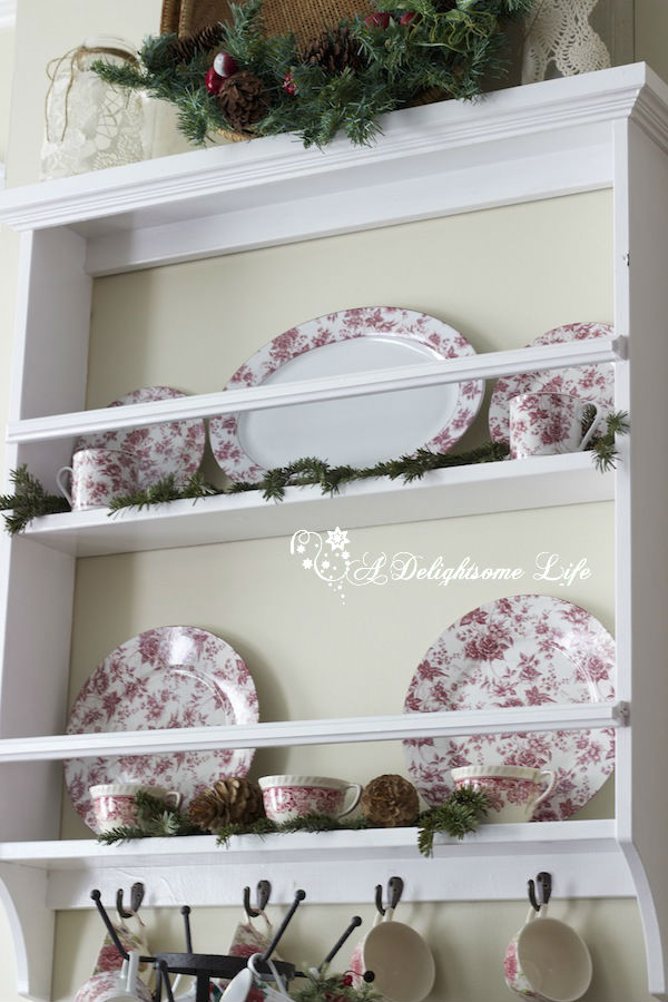 French Country Farmhouse Kitchen Plate Rack Christmas Decor Red Chintz china