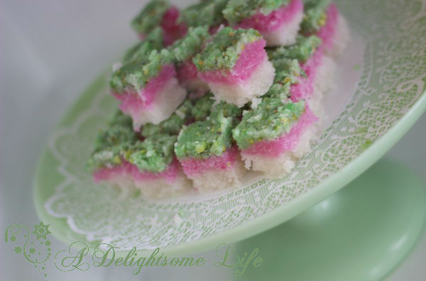 Green Jadite cake plate Coconut Pistachio Ice Christmas Cookie Exchange