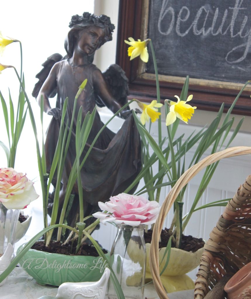 A DELIGHTSOME LIFE garden statue daffodils