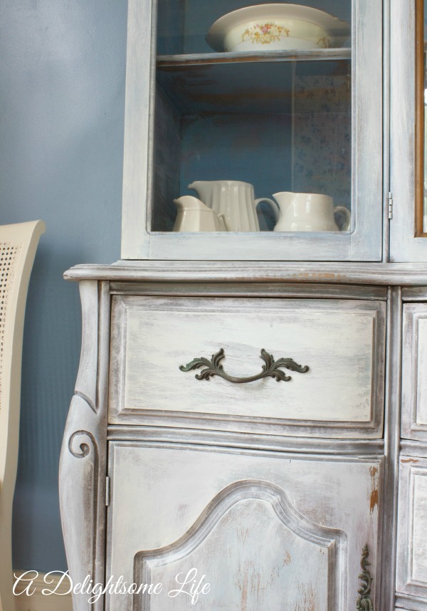 A-DELIGHTSOME-LIFE-CHINA-CABINET-DETAILS