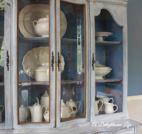 A-DELIGHTSOME-LIFE-CHINA-HUTCH-DOORS