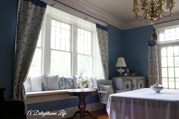 A-DELIGHTSOME-LIFE-CURTAINS-CUSHIONS-PILLOWS-DINING-ROOM