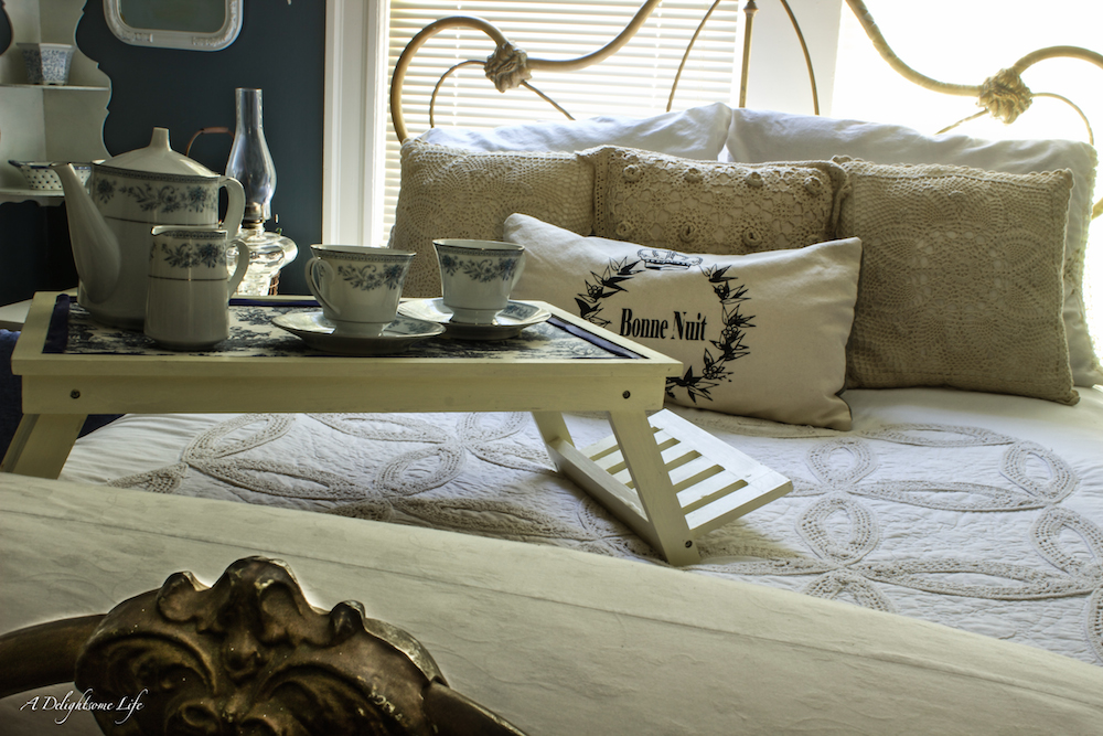 winter white guest bedroom-9