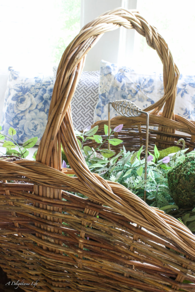 I love the detail in this large French wicker gathering basket...from Sunday Brocantes
