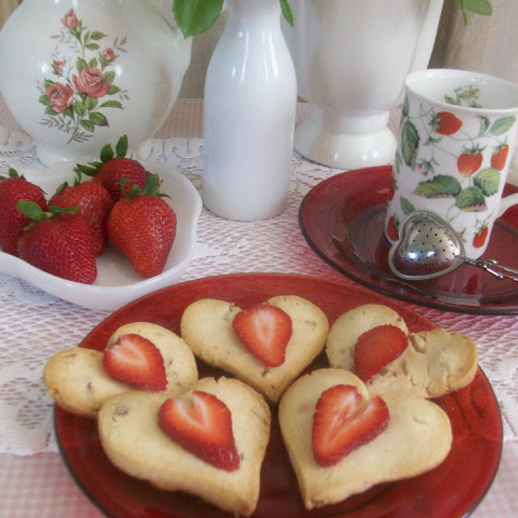 pecan strawberry shortbread cookies