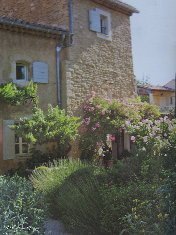 Country French design - garden