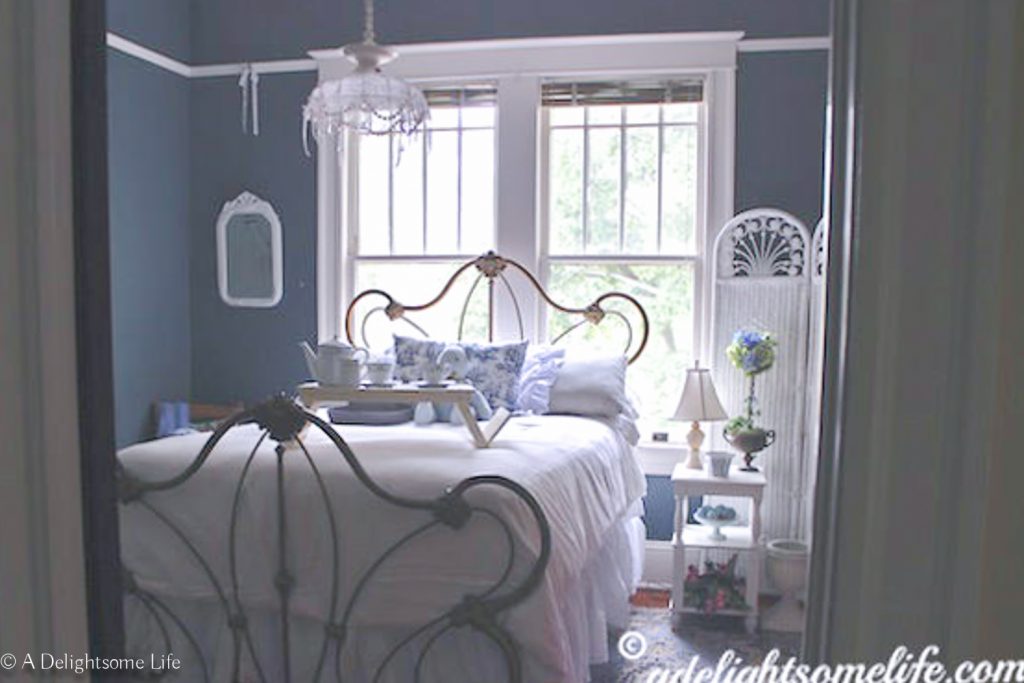 blue guest bedroom before transformation on A Delightsome Life